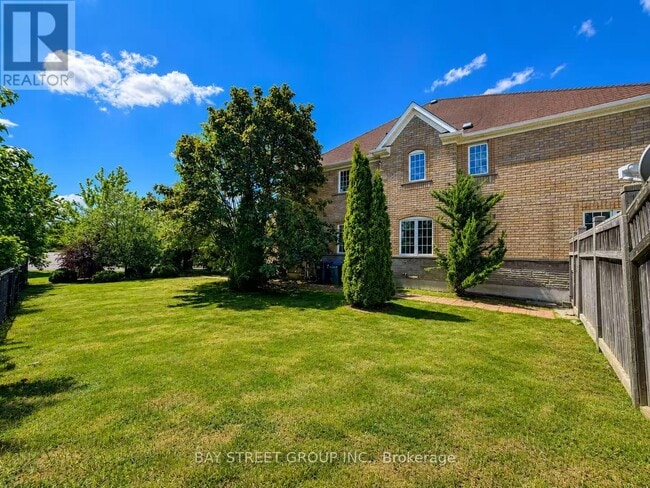 Building Photo - 3168 Cabano Crescent