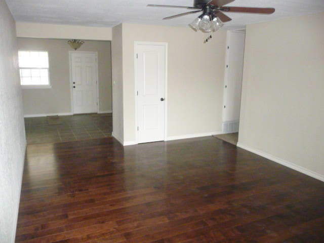 Building Photo - Newly Remodeled