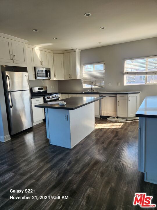 Foto del edificio - 1610 6th Ave