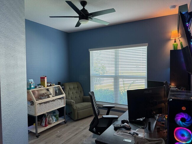 Foto del edificio - 2379 Cloudberry Dr