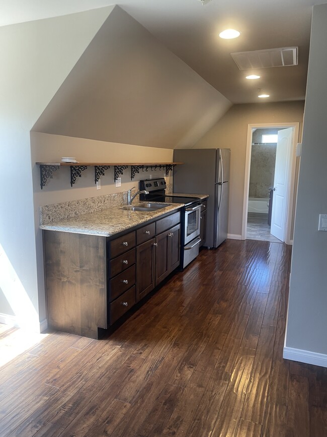 Building Photo - 32081 Anna Marie Ln