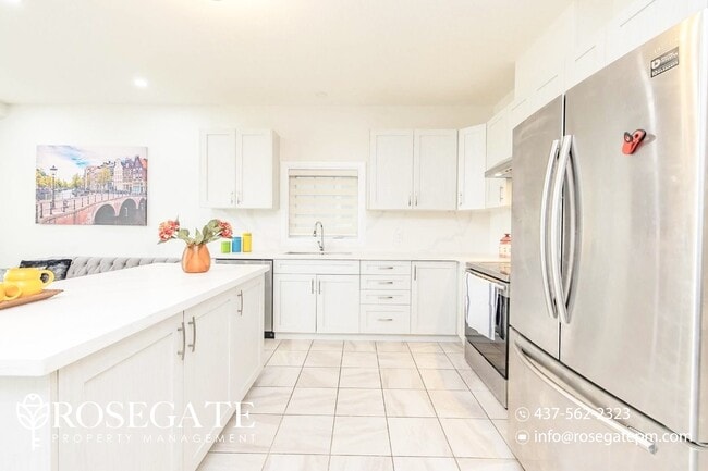 Building Photo - Spacious 4-Bedroom, 2.5-Bath Home in Kitch...