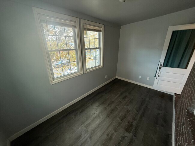 Foto del edificio - 824 Capitol Ave