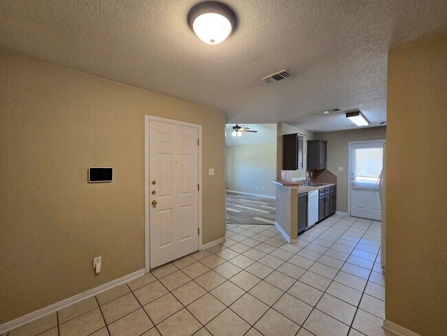 Foto del edificio - 3804 Littleleaf Ct