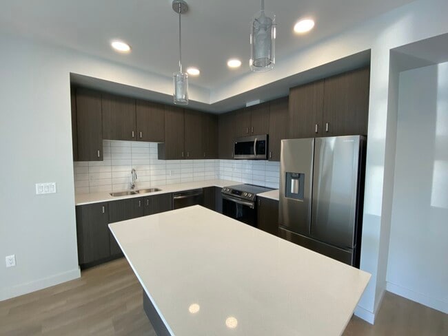 Photo du bâtiment - 120 Jensen Ave W