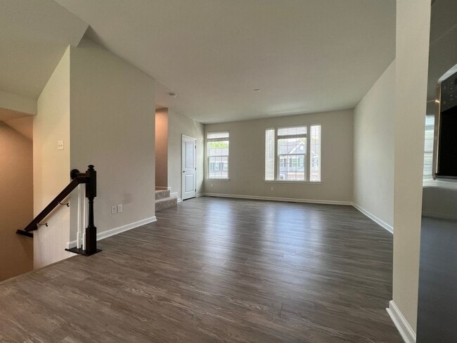 Building Photo - 225 Stonehurst Dr