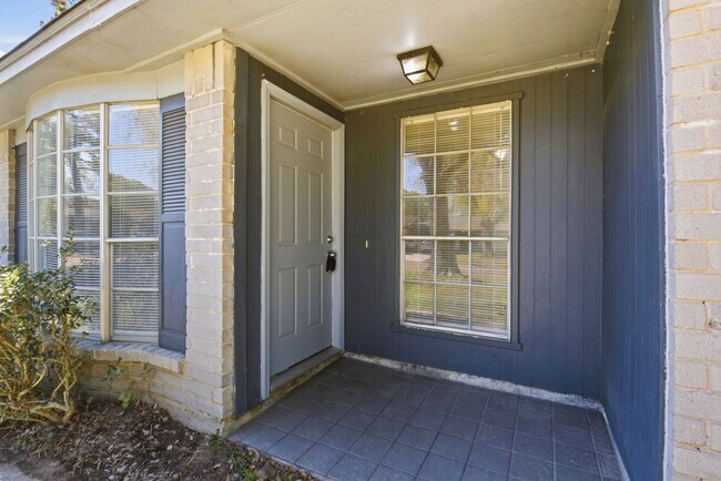 Foto del edificio - 4438 McCleester Dr