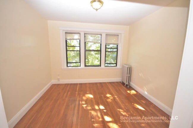 Building Photo - 8 Elko St