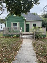 Building Photo - 2722 N Chamberlain Ave