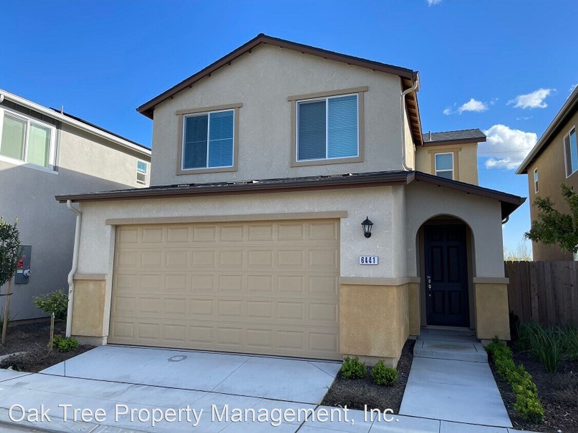3 br, 2.5 bath House 6441 E. Meritage Drive House Rental in Fresno