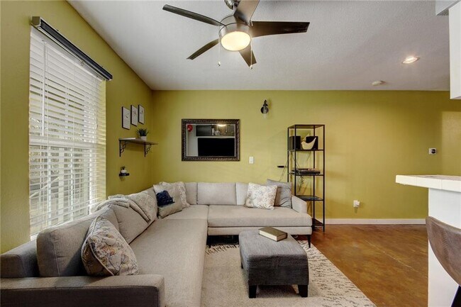 Foto del edificio - 2302 East Side Dr