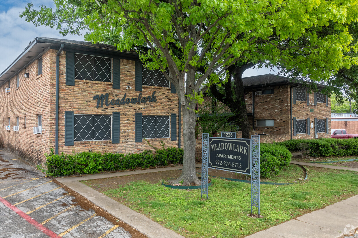 Primary Photo - Meadowlark Apartments