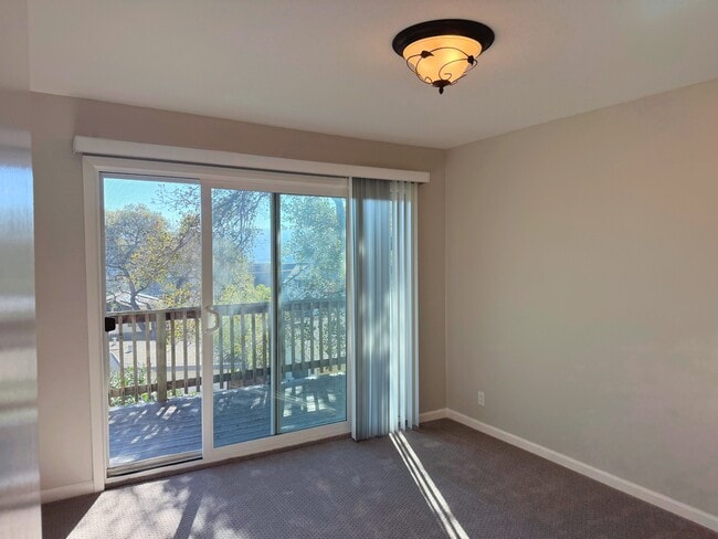 Photo - 2005 Monroe Ave House