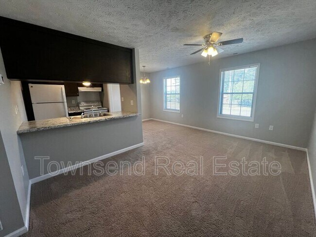 Building Photo - 1409D Ireland Dr