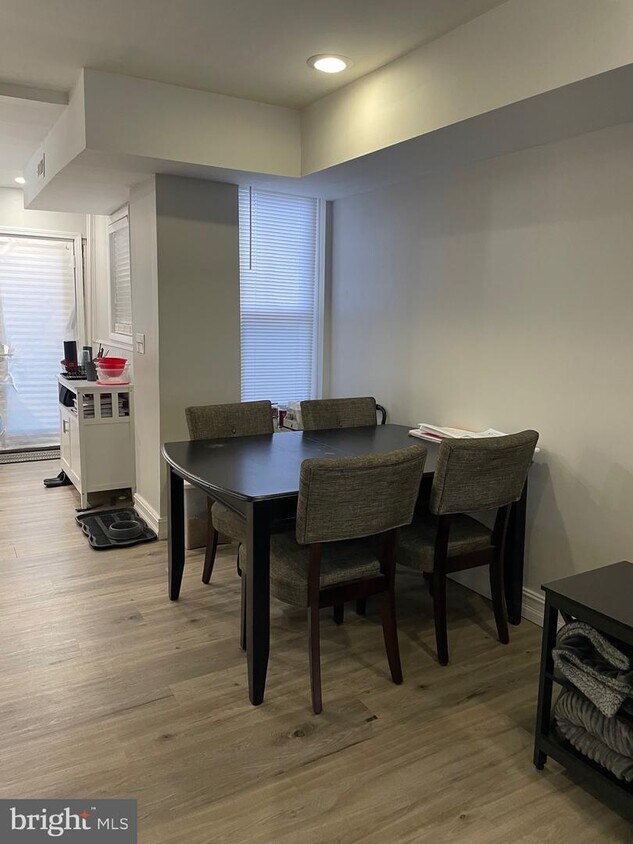 Foto principal - 102 Wolf St