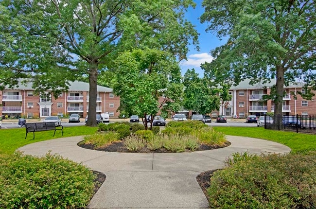 Building Photo - ReNew Waltham