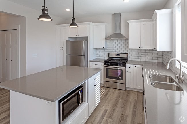 Interior Photo - Mills Creek