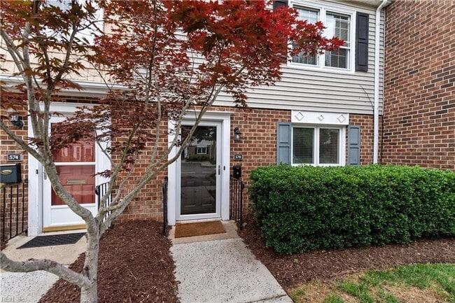 Foto del edificio - 570 Tenbee Ln