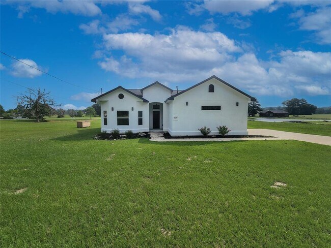 Building Photo - 2529 Fm 356