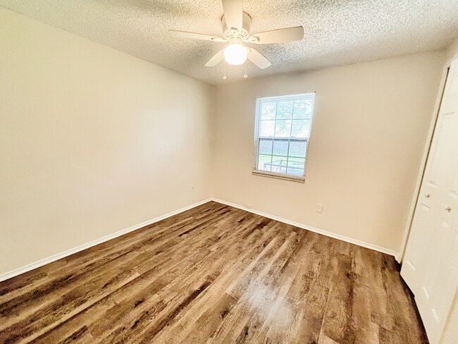 Foto del edificio - 2642 Debbie Ct