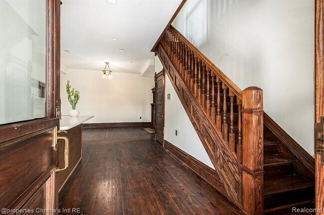 Foto del edificio - 701 W Canfield St