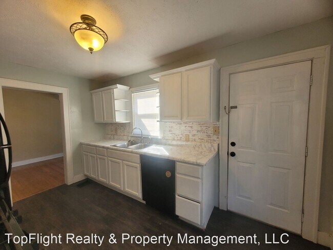 Building Photo - 4 br, 2 bath House - 411 W. 15th Street