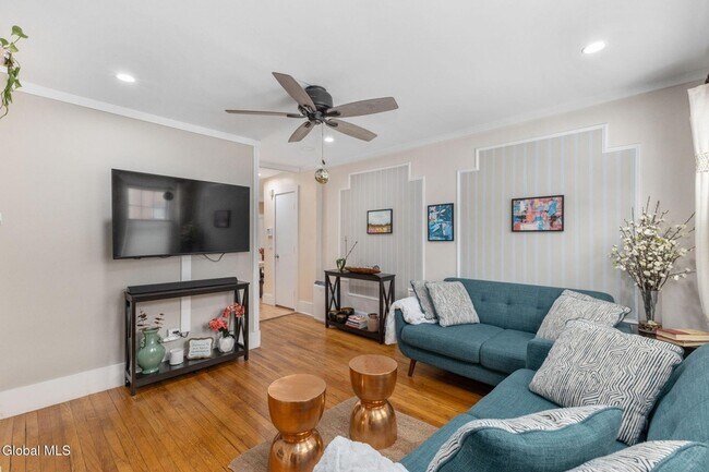 Building Photo - 83 Spring St