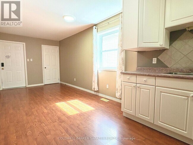 Building Photo - 900 Scott-Dupuis Wy