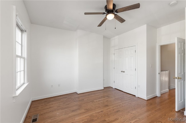 Photo - 1513 W Cary St House