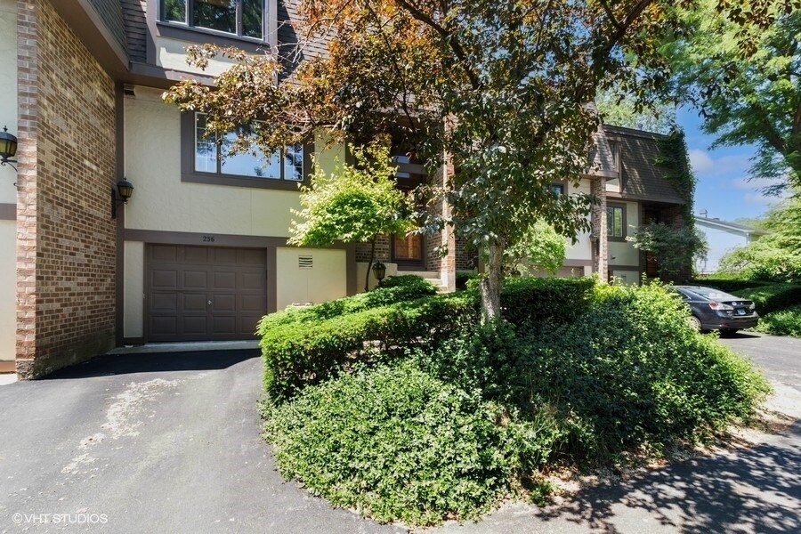 236 Charles Pl, Wilmette, IL 60091 Townhome Rentals in Wilmette IL