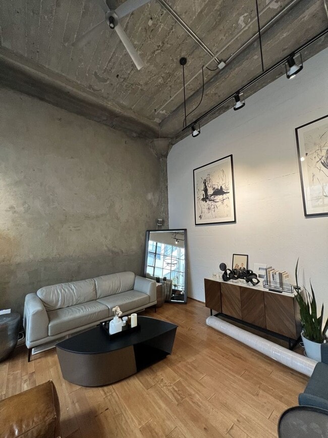 Building Photo - 601 4th Street