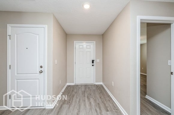 Building Photo - SELF TOUR NOW! 2584 Beachview Drive, Jacks...