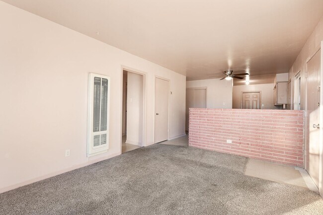 Building Photo - 3 br, 1 bath House - 1603 Peterson Ave.