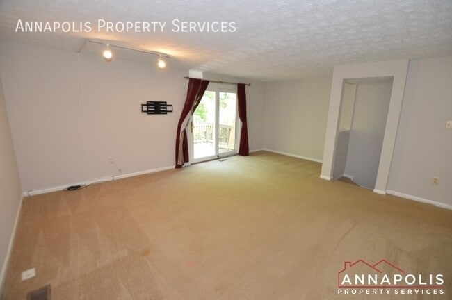 Building Photo - 1186 white coral court