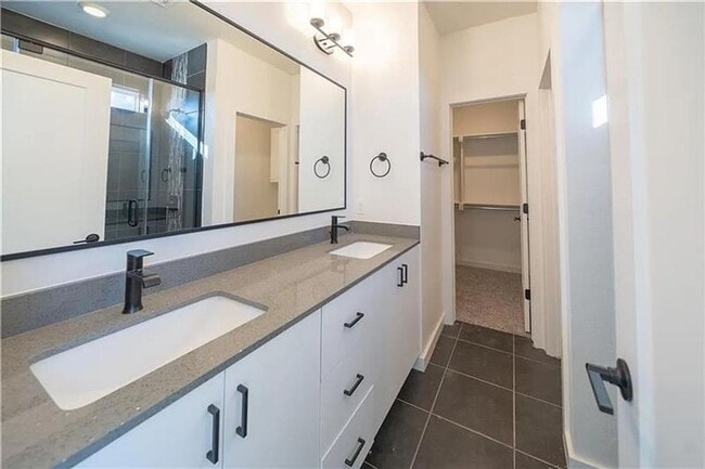 Foto del edificio - Beautiful Two-Story Home in NW OKC!