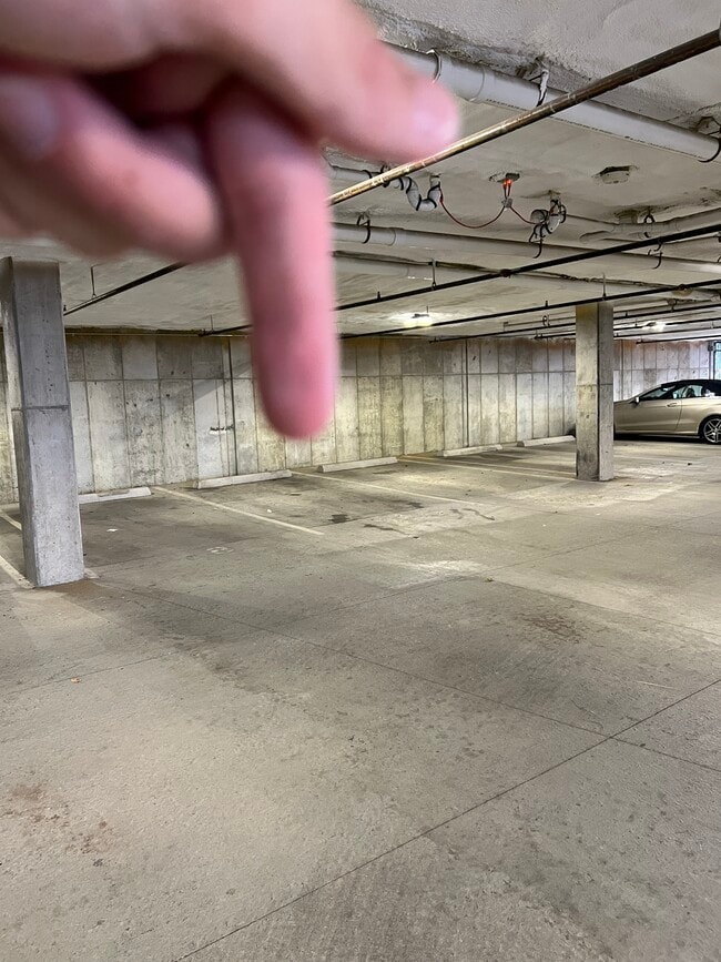 Parking spot #7 - 806 Olympic St