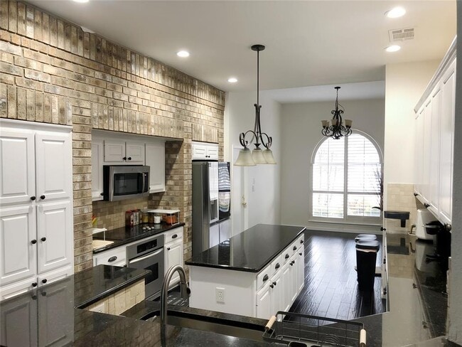 Foto del edificio - 1101 Old Ml Rd