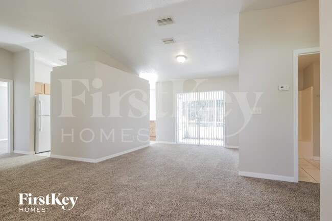 Building Photo - 300 Ferrara Ct