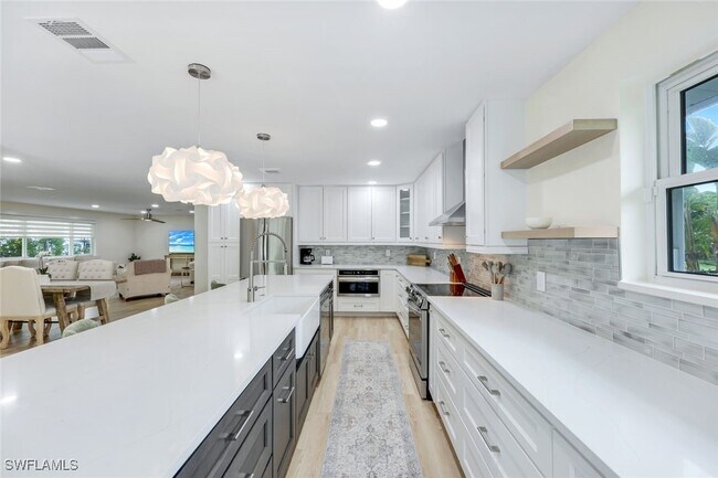 Foto del edificio - 4465 Mariner Rd