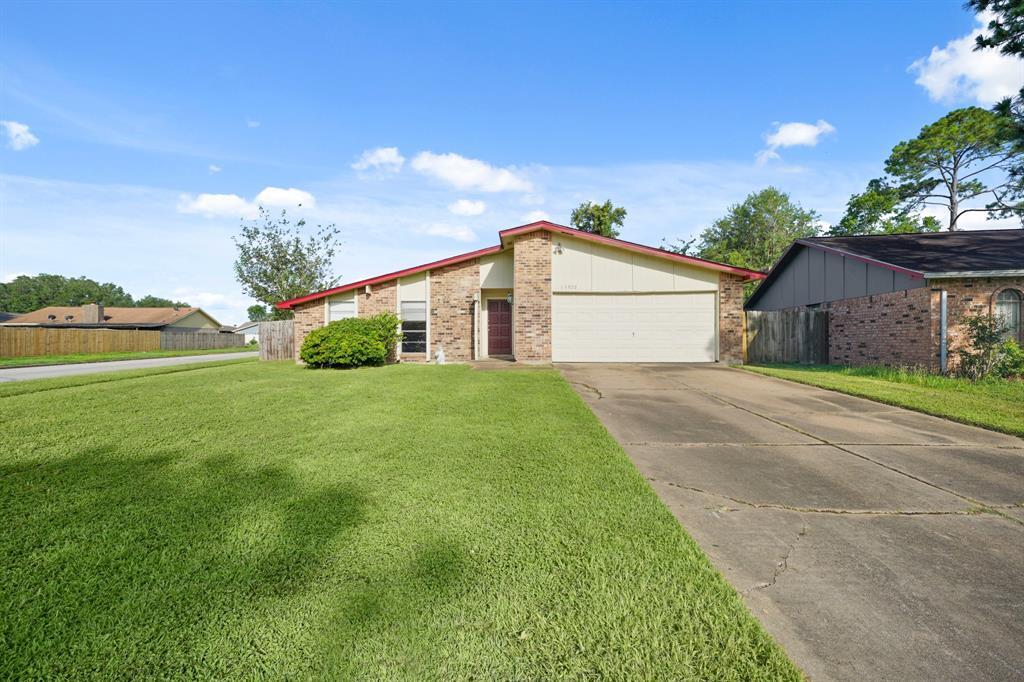 Foto principal - 15822 Danford Dr