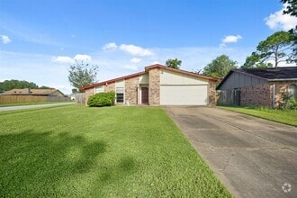 Building Photo - 15822 Danford Dr