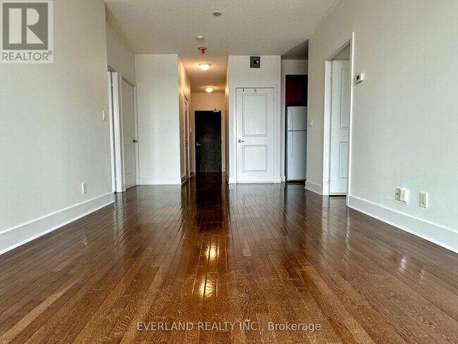 Photo du bâtiment - 901-926 NORTON Ave
