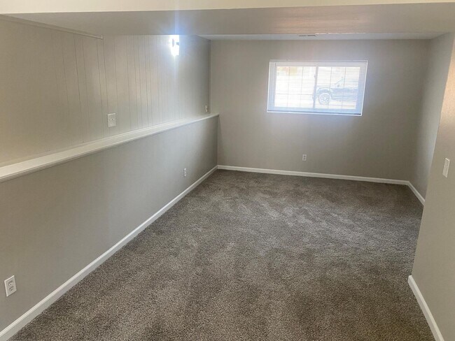 Foto del edificio - Updated 4 bedroom, 2 bath! Available NOW!