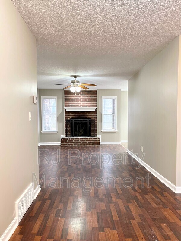 1567 Dimwood St photo'