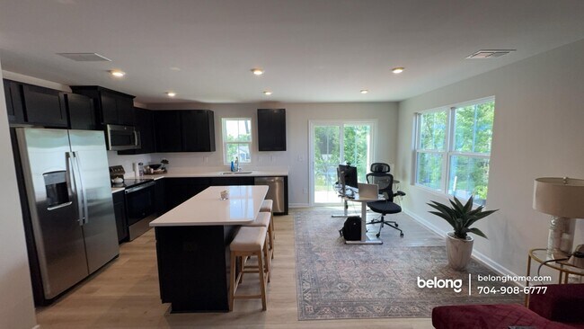 Foto del edificio - 1517 39th Ave Lp NE