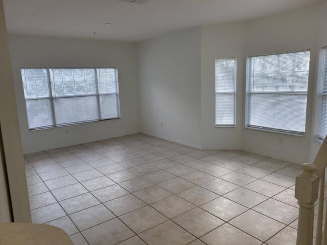 Foto del edificio - 2370 Grand Central Pkwy