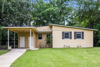 Building Photo - 7258 Greenway Dr