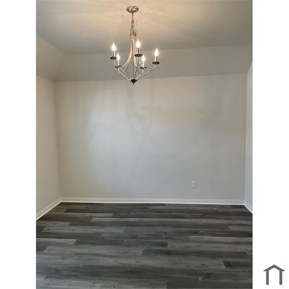Foto del edificio - 608 Creekside Dr