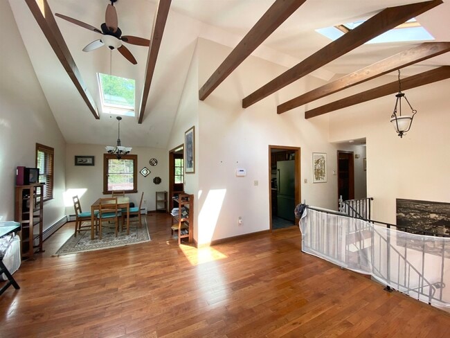 Building Photo - 30 Quaker St