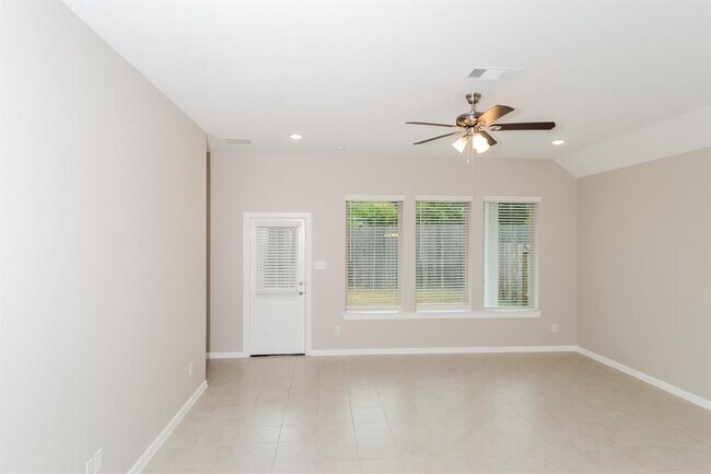 Building Photo - 11431 Raven Claw Dr